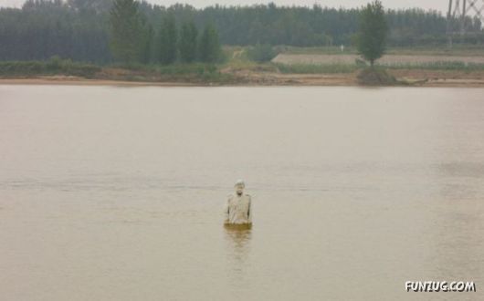 Invisible Man Human Camouflage Art by Lio Bolin