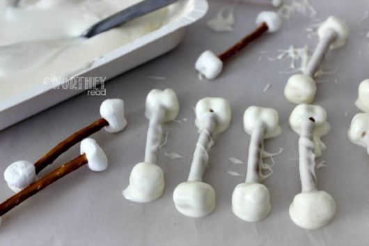 Frightfully Tasty Halloween Snack Ideas  