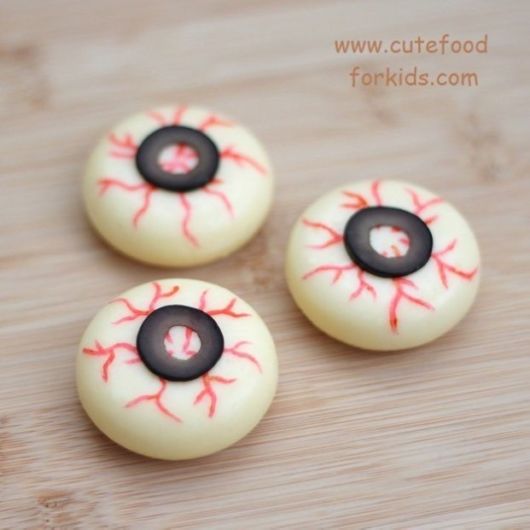 Frightfully Tasty Halloween Snack Ideas  