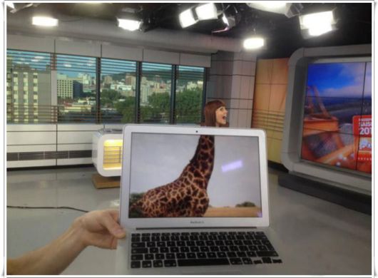 Funny Office Foto Bombing