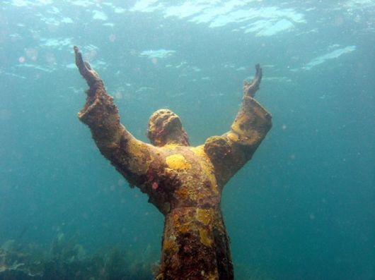 The Christ Of The Abyss | Funzug.com