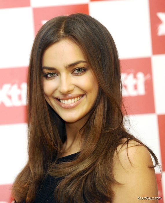Irina Shayk Graces Xti Event In Madrid