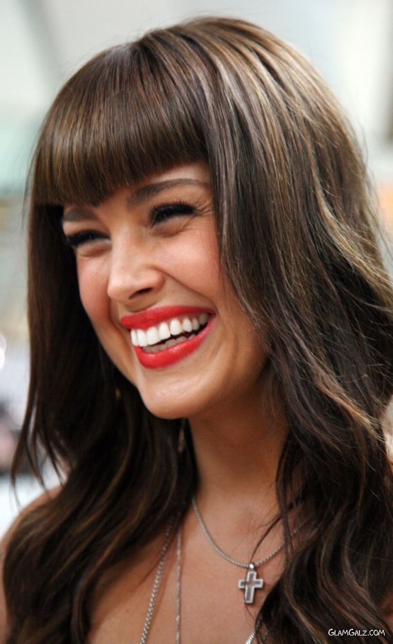 Petra Nemcova Looks Prettylicious