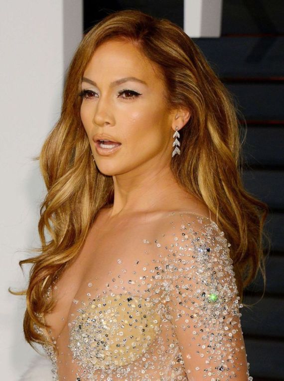 Jennifer Lopez Stunning In Vanity Fair Oscar Party