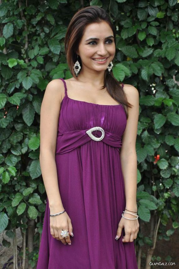 Tollywood Beauty Drithi Photo Gallery