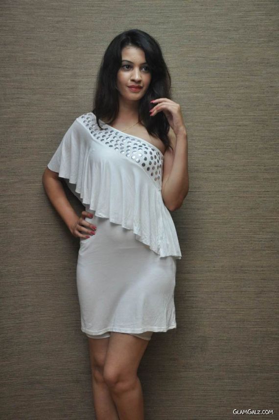Diksha Panth Spicy Photoshoot