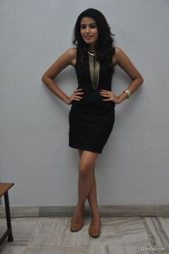 Tollywood Beauty Kavya Latest Pictures