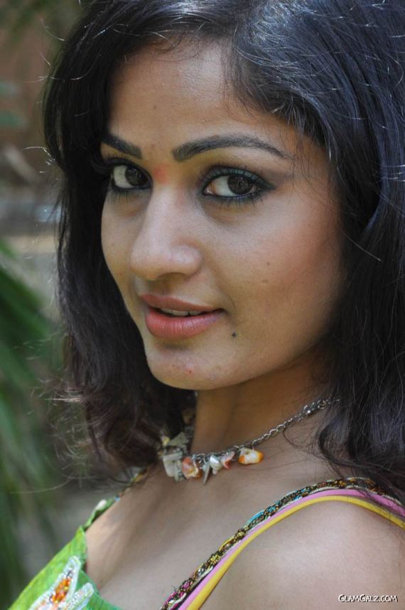 Beautiful Tolly Actress Madhavi Latha