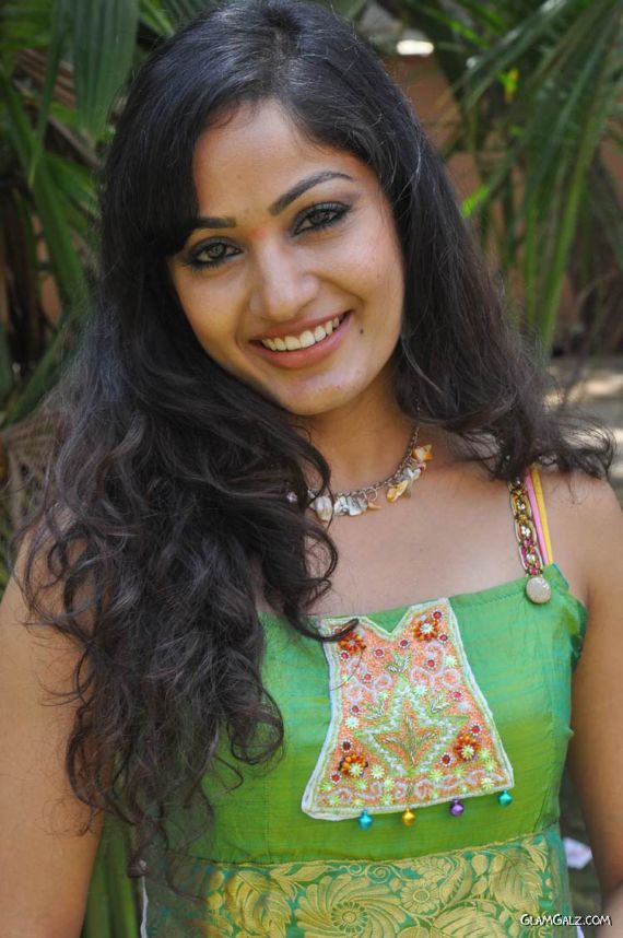 Beautiful Tolly Actress Madhavi Latha