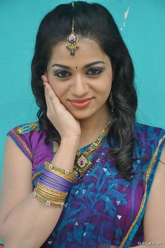 Beautiful Indian Actress Reshma