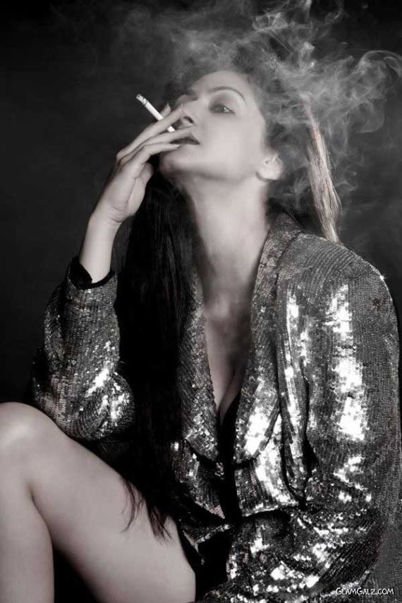 Reyhna Malhotra Spicy Photo Shoot