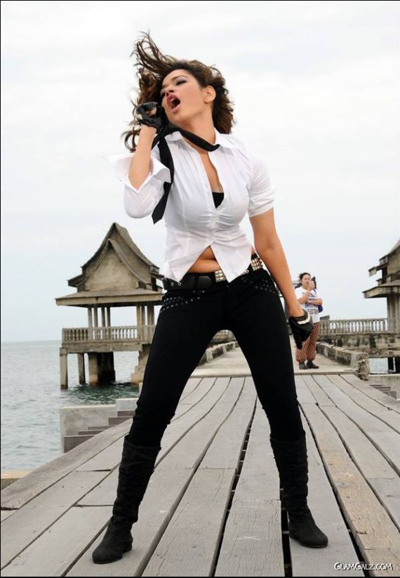 Tamanna Bhatia Shoots For Rebel