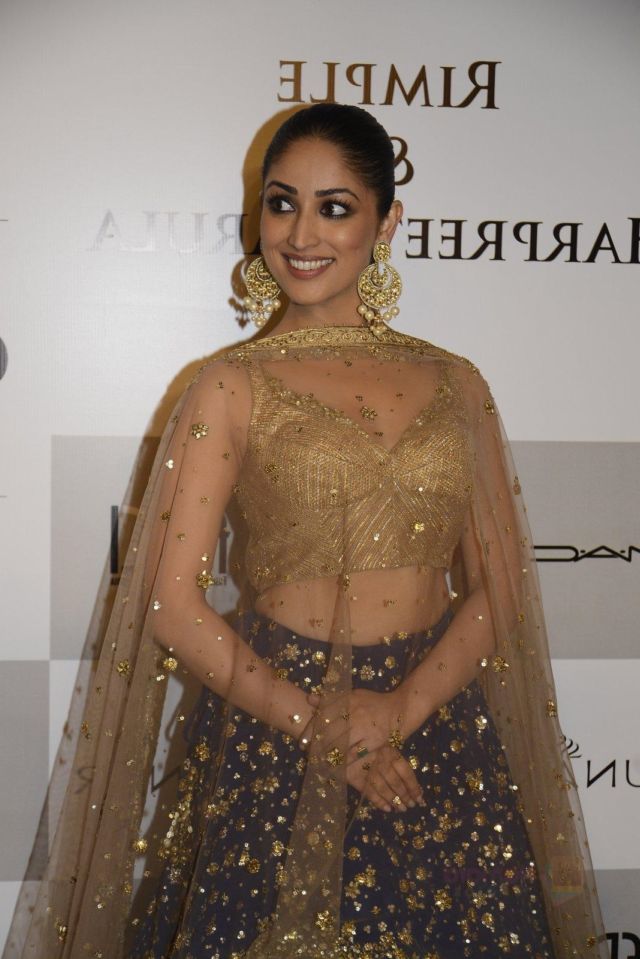 Yami Gautam Looks Enthralling In A Lehenga-Choli | Glamistan.com