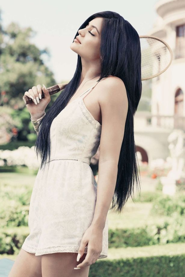 Kendall Jenner and Kylie Jenner In Latest Shoot