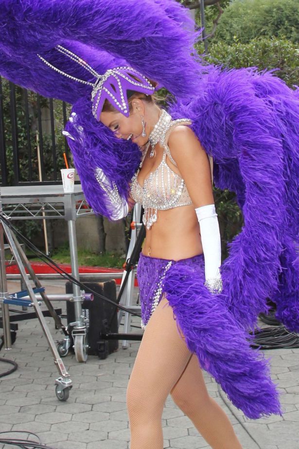 Maria Menounos In Carnival Costume In Universal City