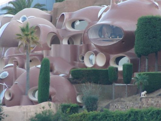 The Amazing Pierre Cardin's Palace